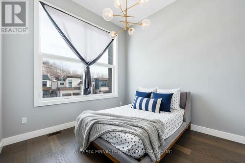2187 Ironwood Road, London South (South K), ON - Indoor Photo Showing Bedroom