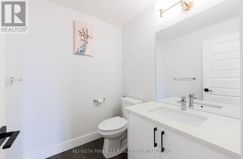 2187 Ironwood Road, London South (South K), ON - Indoor Photo Showing Bathroom