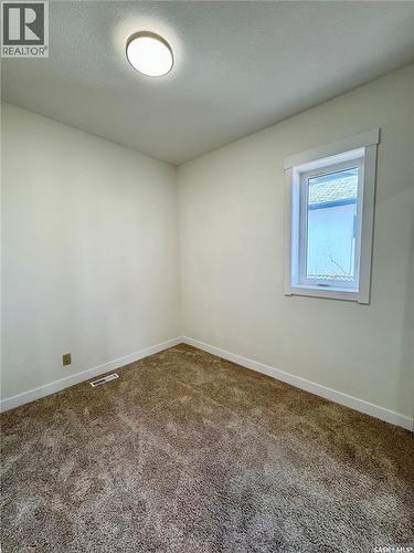 211 9Th Street E, Prince Albert, SK - Indoor Photo Showing Other Room
