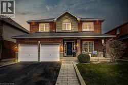 132 ERINGATE Drive  Stoney Creek, ON L8J 3Y8