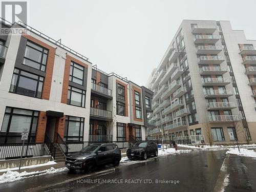 924 - 2 Steckley House Lane, Richmond Hill, ON - Outdoor With Facade