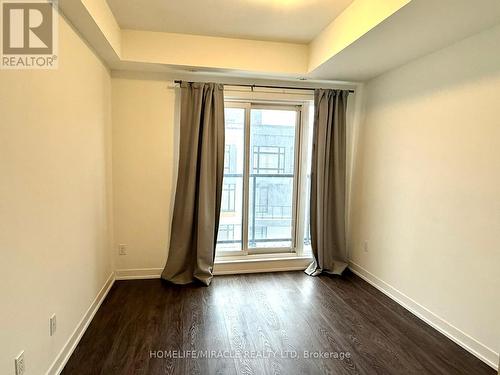 924 - 2 Steckley House Lane, Richmond Hill, ON - Indoor Photo Showing Other Room