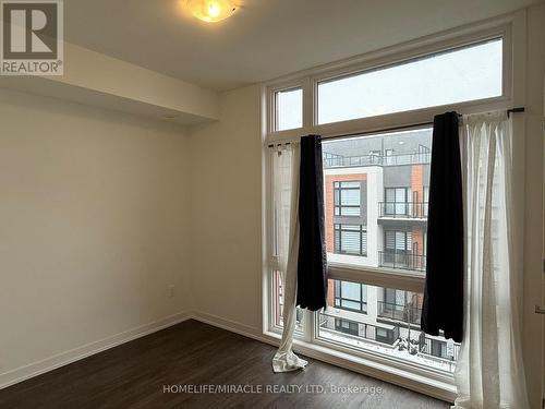 924 - 2 Steckley House Lane, Richmond Hill, ON - Indoor Photo Showing Other Room