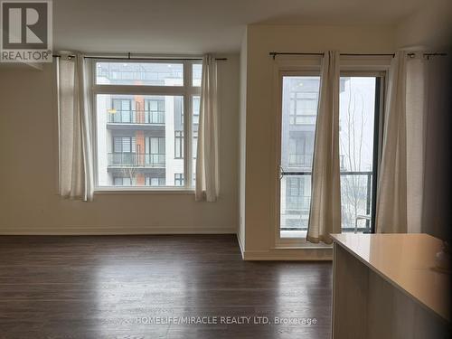 924 - 2 Steckley House Lane, Richmond Hill, ON - Indoor Photo Showing Other Room