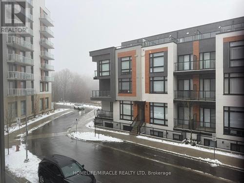 924 - 2 Steckley House Lane, Richmond Hill, ON - Outdoor With Facade