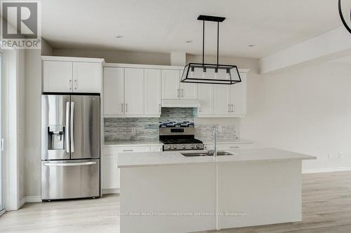 37 - 435 Callaway Road, London North, ON - Indoor Photo Showing Kitchen With Stainless Steel Kitchen With Double Sink