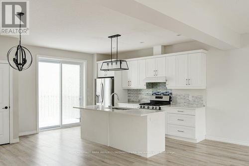 37 - 435 Callaway Road, London North, ON - Indoor Photo Showing Kitchen With Upgraded Kitchen