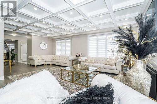 21 Souter Drive, Whitby, ON - Indoor Photo Showing Living Room