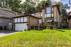 87 BONACRES AVENUE  Toronto, ON M1C 3B8