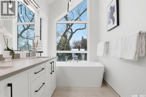1139 13Th Street E, Saskatoon, SK - Indoor Photo Showing Bathroom