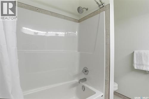 1139 13Th Street E, Saskatoon, SK - Indoor Photo Showing Bathroom