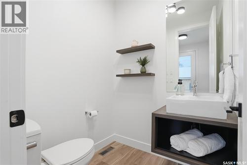 1137 13Th Street E, Saskatoon, SK - Indoor Photo Showing Bathroom