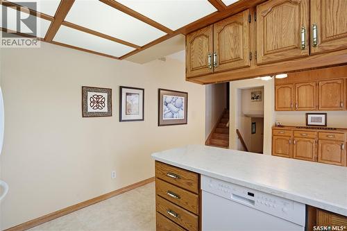 210 Brunst Crescent, Saskatoon, SK - Indoor Photo Showing Kitchen