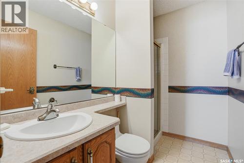 210 Brunst Crescent, Saskatoon, SK - Indoor Photo Showing Bathroom