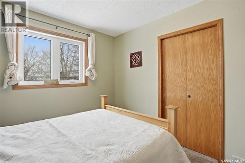 210 Brunst Crescent, Saskatoon, SK - Indoor Photo Showing Bedroom