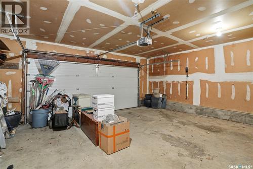 210 Brunst Crescent, Saskatoon, SK - Indoor Photo Showing Garage