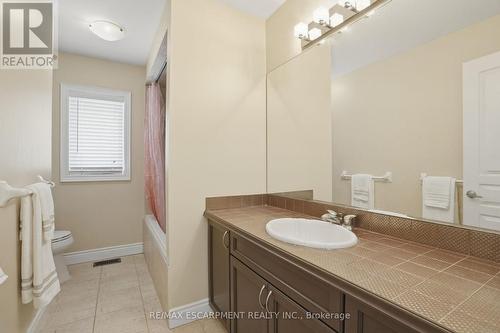 223 Annabelle Street, Hamilton, ON - Indoor Photo Showing Bathroom