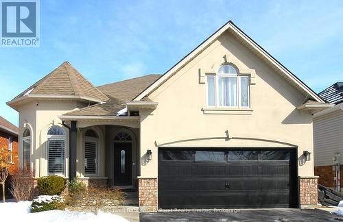 32 MACDONALD CRESCENT  Brantford, ON N3R 8B2