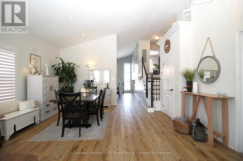 32 Macdonald Crescent, Brantford, ON - Indoor Photo Showing Dining Room