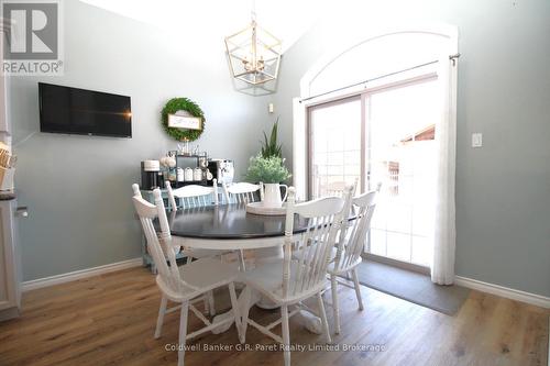 32 Macdonald Crescent, Brantford, ON - Indoor Photo Showing Dining Room