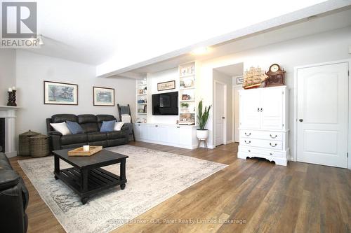 32 Macdonald Crescent, Brantford, ON - Indoor Photo Showing Living Room With Fireplace
