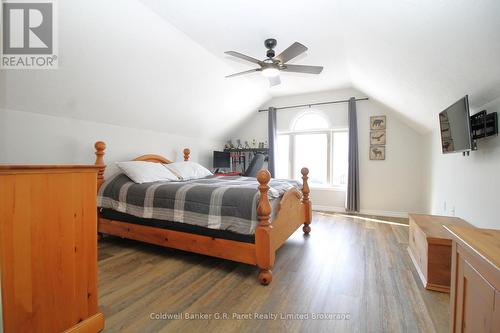 32 Macdonald Crescent, Brantford, ON - Indoor Photo Showing Bedroom