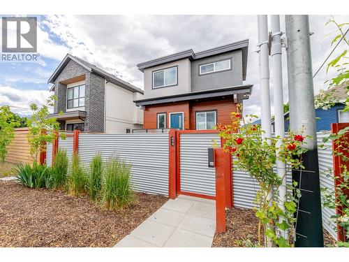 490 Eckhardt Avenue Unit# 101, Penticton, BC - Outdoor