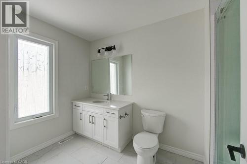435 Callaway Road Unit# 37, London, ON - Indoor Photo Showing Bathroom