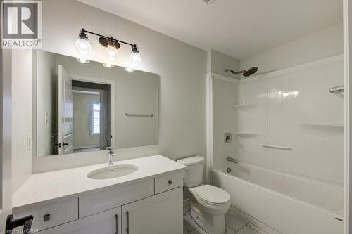 435 Callaway Road Unit# 37, London, ON - Indoor Photo Showing Bathroom
