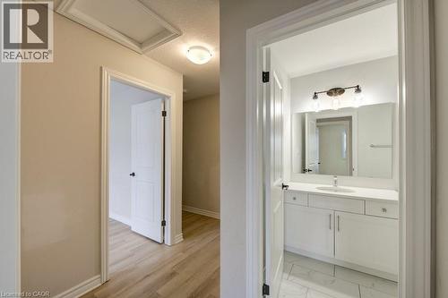 435 Callaway Road Unit# 37, London, ON - Indoor Photo Showing Bathroom