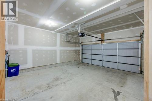 435 Callaway Road Unit# 37, London, ON - Indoor Photo Showing Garage