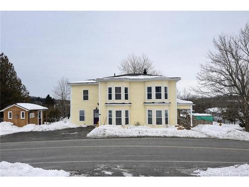 30 Carleton St, St George, NB 