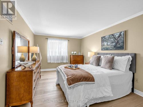 4138 Marigold Crescent, Mississauga, ON - Indoor Photo Showing Bedroom