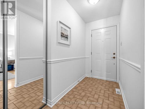4138 Marigold Crescent, Mississauga, ON - Indoor Photo Showing Other Room