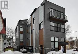 B - 206 MANCHESTER AVENUE  Ottawa, ON K1Y 1Y9