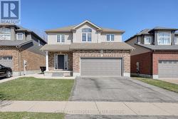 427 CHAMPLAIN AVENUE Woodstock (Woodstock - South), ON N4V 0B3