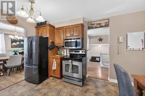 789 Rymal Road, Hamilton, ON - Indoor Photo Showing Kitchen