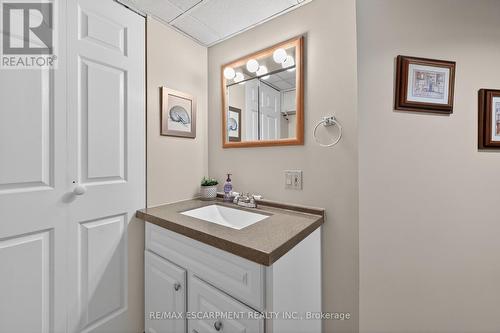 789 Rymal Road, Hamilton, ON - Indoor Photo Showing Bathroom