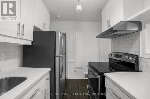 53 Paradise Road S, Hamilton, ON - Indoor Photo Showing Kitchen
