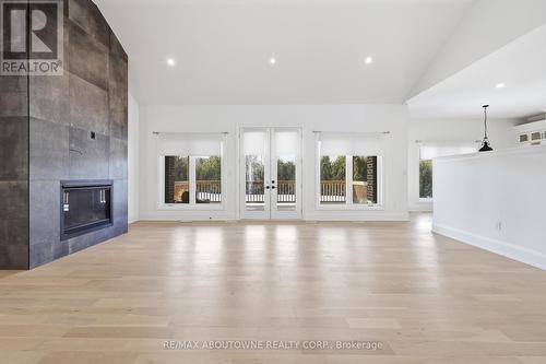 9042 Sideroad 10, Erin, ON - Indoor Photo Showing Living Room With Fireplace
