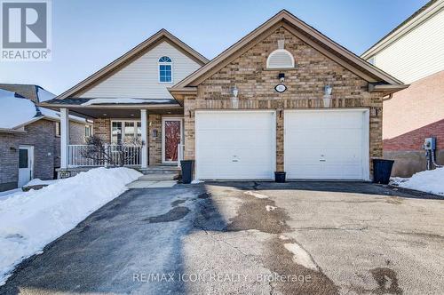 84 ENDEAVOUR DRIVE  Cambridge, ON N3C 4C2