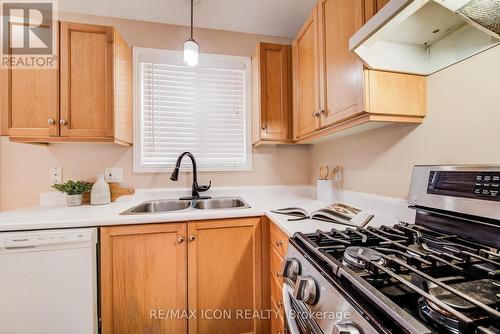 84 Endeavour Drive, Cambridge, ON - Indoor Photo Showing Kitchen With Double Sink