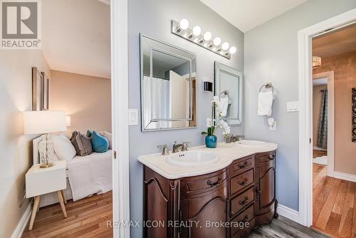 84 Endeavour Drive, Cambridge, ON - Indoor Photo Showing Bathroom