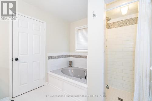 31 Etherington Crescent, Barrie, ON - Indoor Photo Showing Bathroom