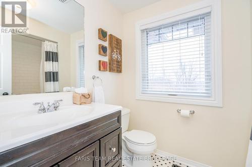 31 Etherington Crescent, Barrie, ON - Indoor Photo Showing Bathroom