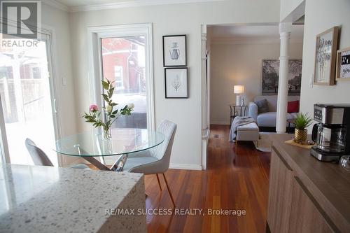 6643 Mockingbird Lane, Mississauga, ON - Indoor Photo Showing Dining Room