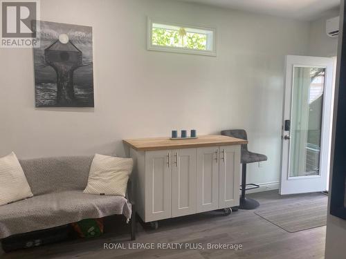 58 East 22Nd Street, Hamilton, ON - Indoor