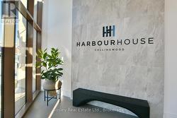 227 - 31 HURON STREET  Collingwood, ON L9Y 0E8