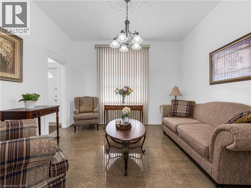 93 Murray Street E, Hamilton, ON - Indoor Photo Showing Living Room
