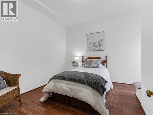 93 Murray Street E, Hamilton, ON - Indoor Photo Showing Bedroom